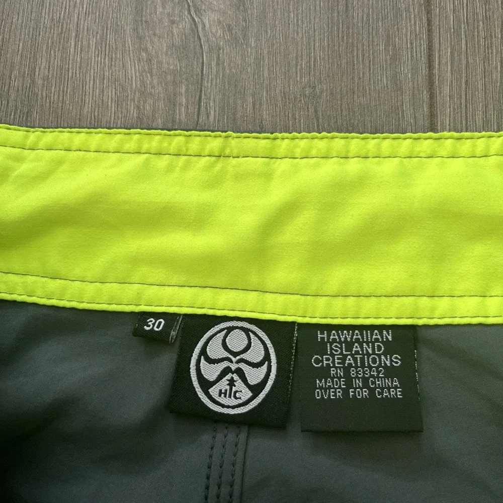 HIC Hawaiian Island Creations Mens Sz 30 Boardshorts Gray